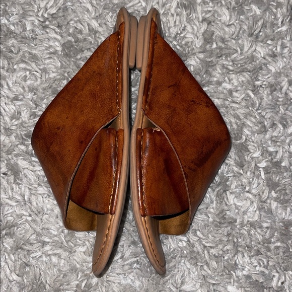 BOC Sandals Women's 8 Tan Leather Crossover - Picture 5 of 9